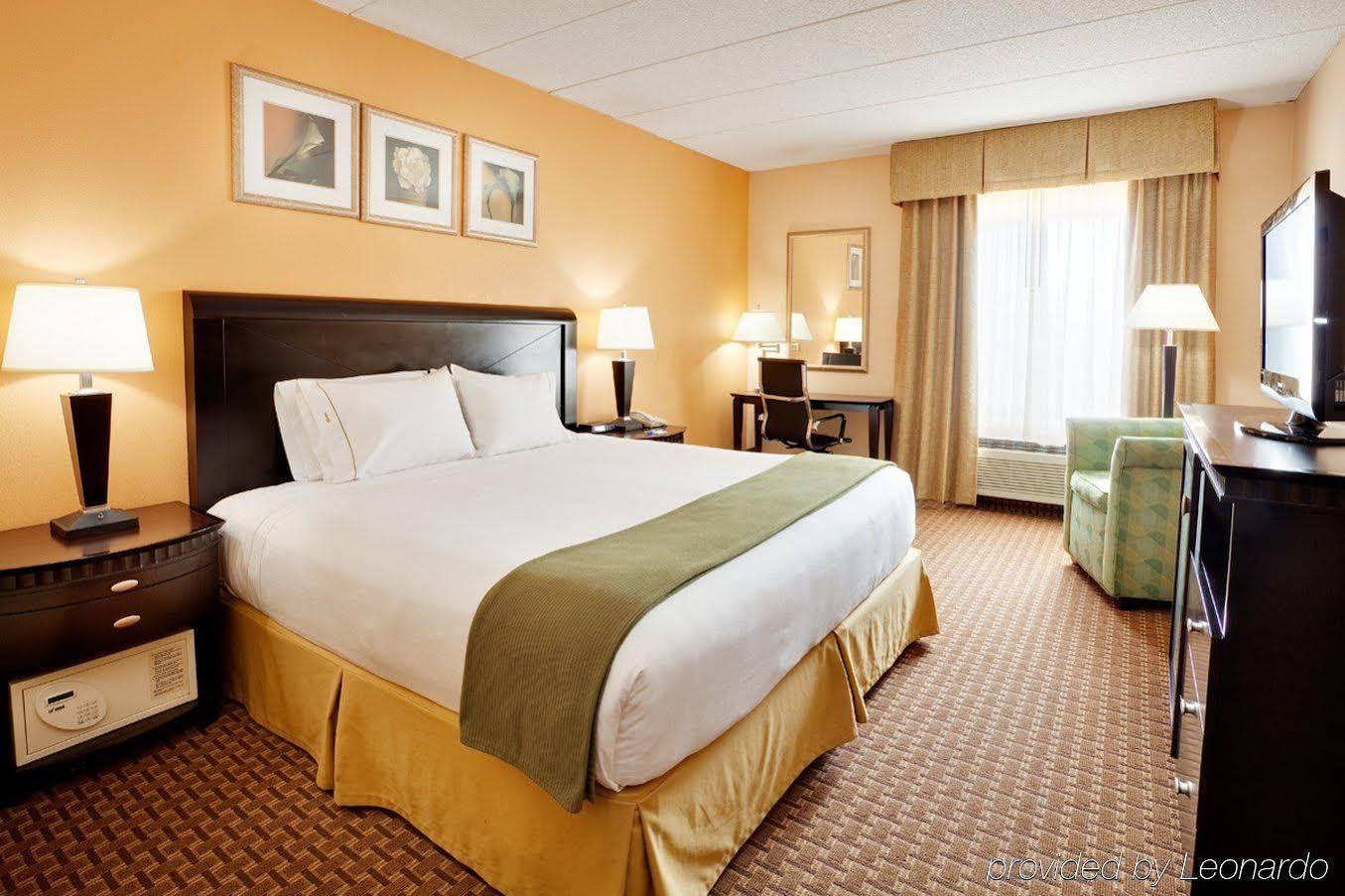 Baymont By Wyndham East Windsor Bradley Airport Hotel Eksteriør billede